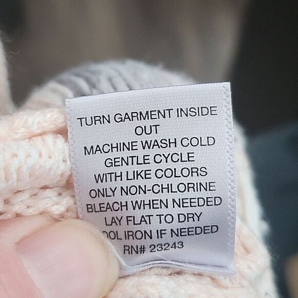 Pink and black & white sweater. Super soft acrylic - Picture 3 of 3